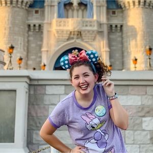 Daisy Duck Purple T-Shirt Size Medium